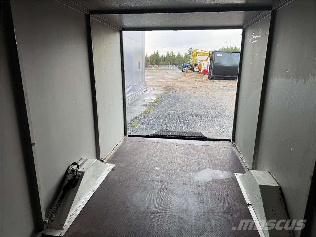  Umpiperäkärry Leichtauflieger