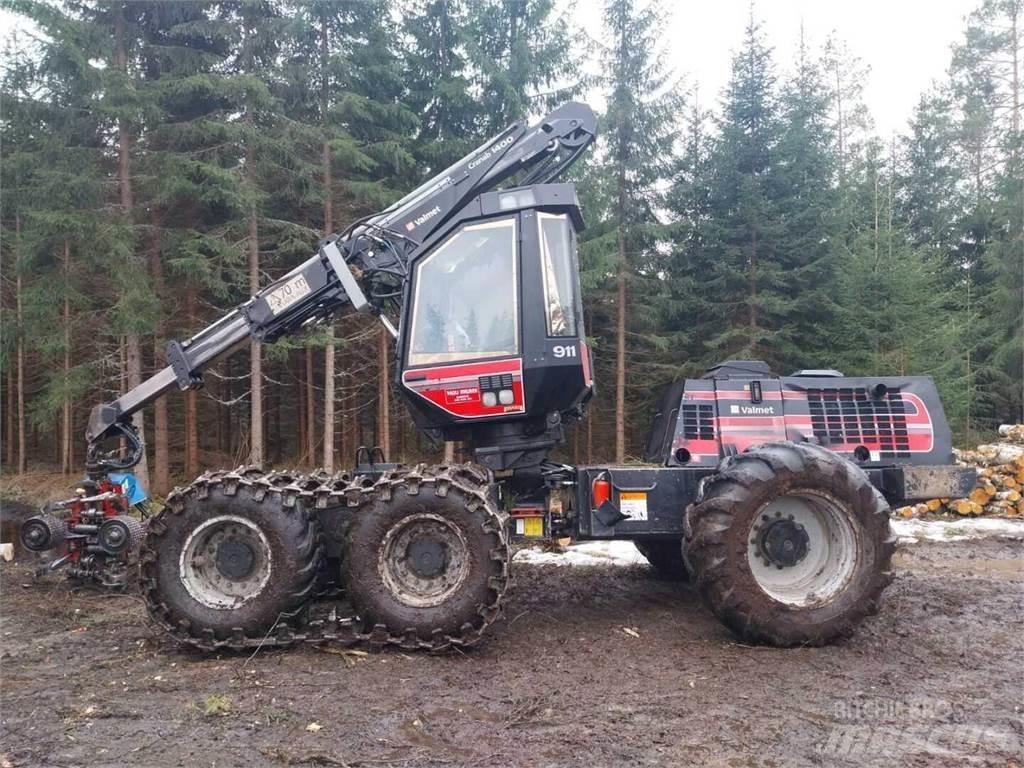 Valmet 911 Harvester