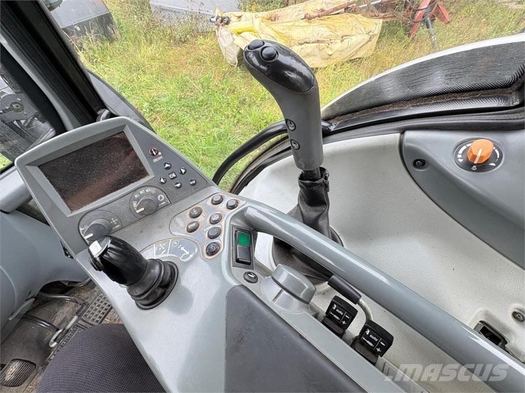 Valtra T 151 E Traktoren