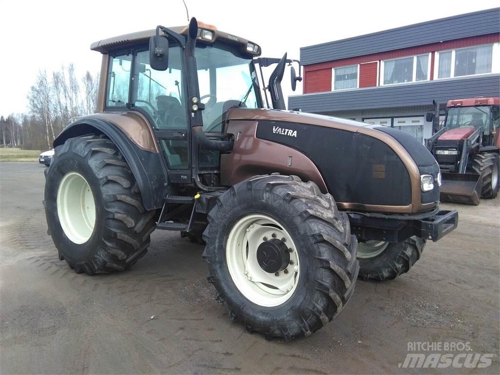 Valtra T 170 Traktoren