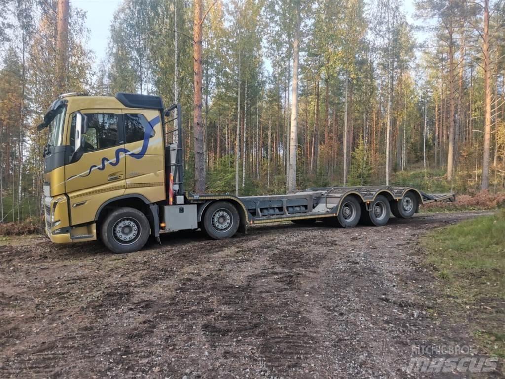 Volvo 750 Autotransporter