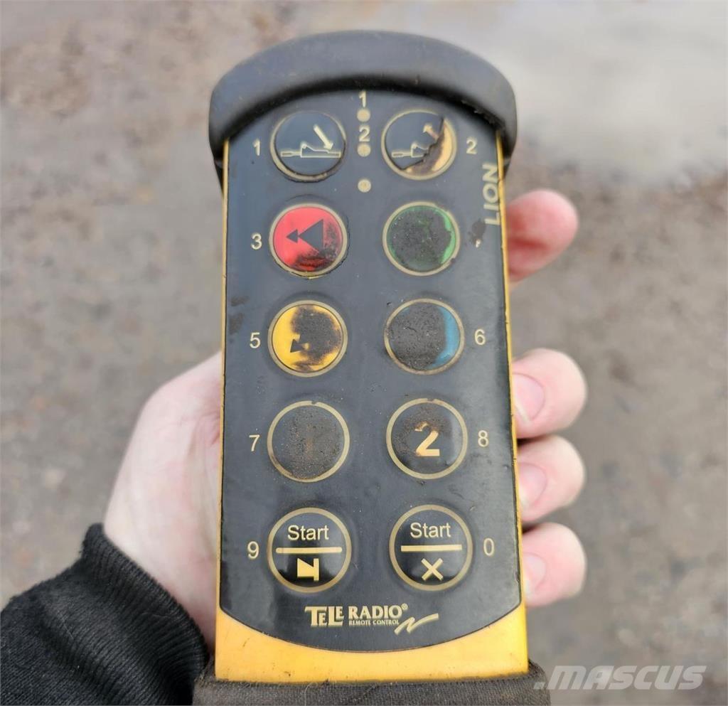 Volvo FM7 4X2 Autotransporter