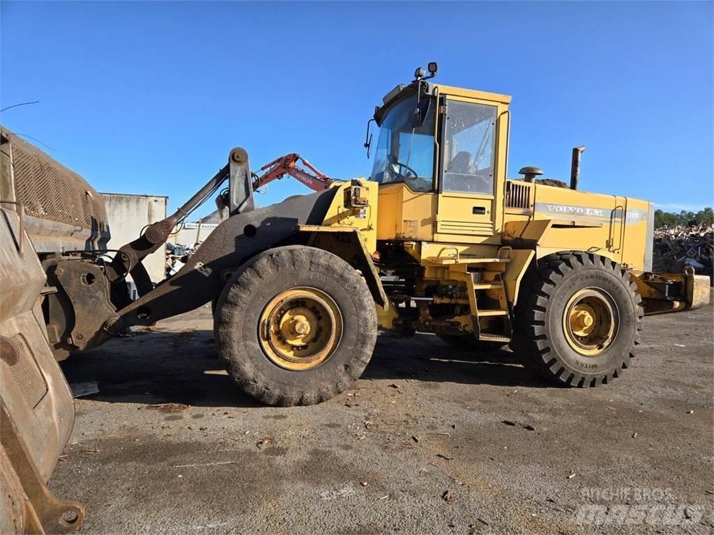 Volvo L120C Radlader