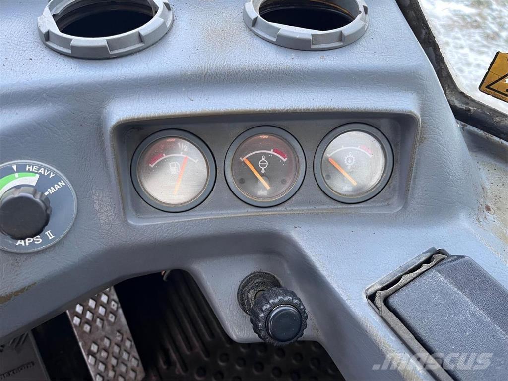 Volvo L120C Radlader