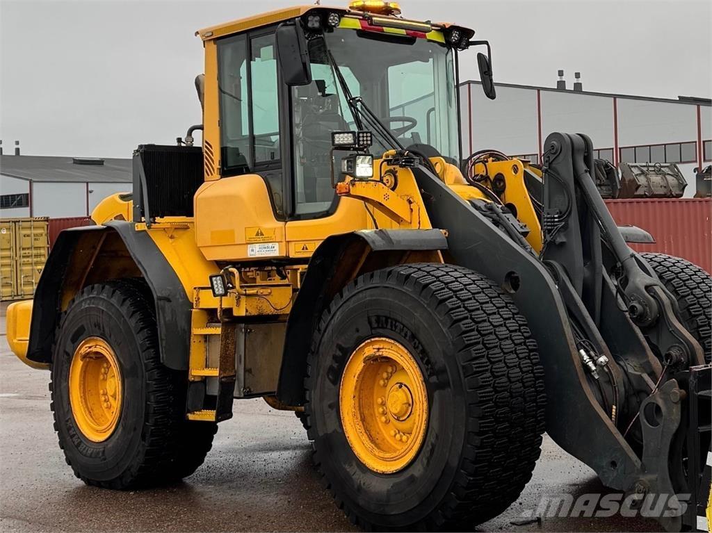 Volvo L120F Radlader