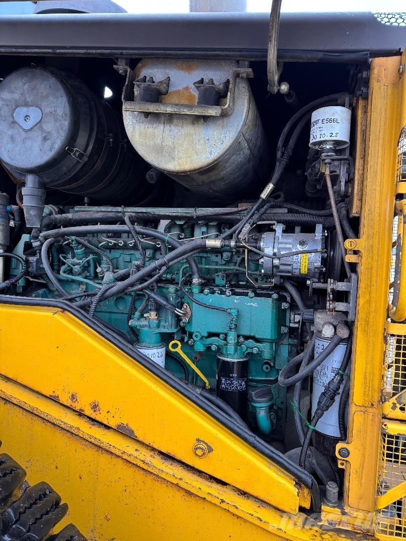 Volvo L120F Radlader