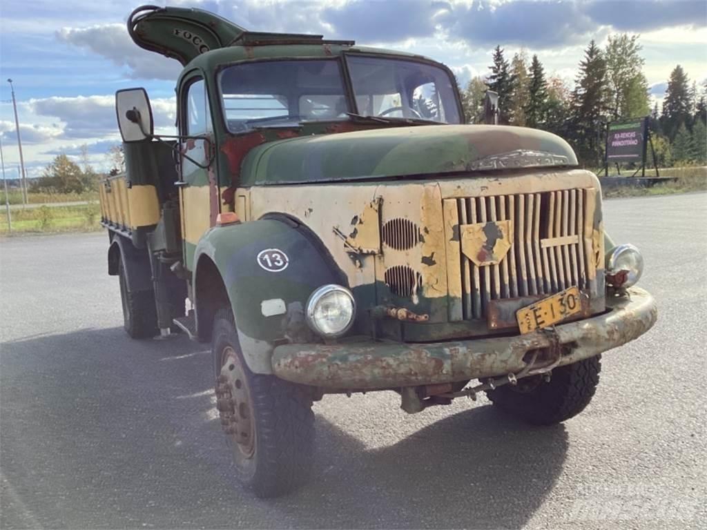 Volvo N 86 Pritschenwagen/Pritschenwagen mit Seitenklappe