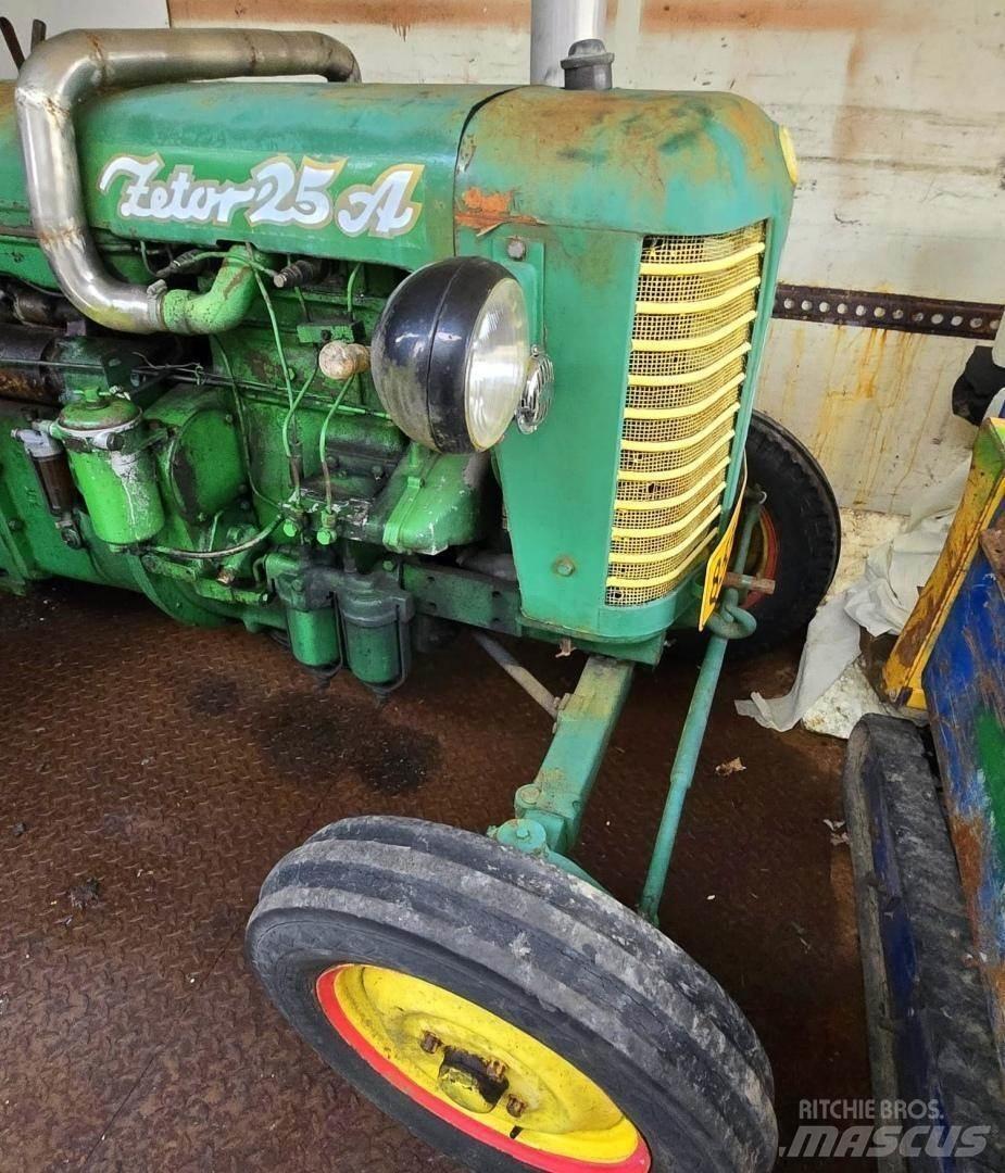 Zetor 25 A Traktoren