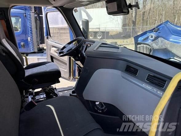 Freightliner CASCADIA 116 Tractor Units