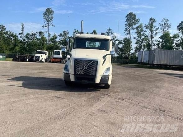 Volvo VNL64T300 Sattelzugmaschinen