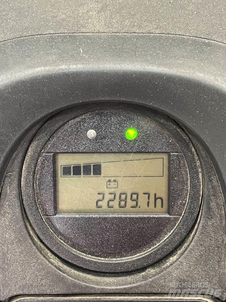 Linde D06-1160 Deichselstapler
