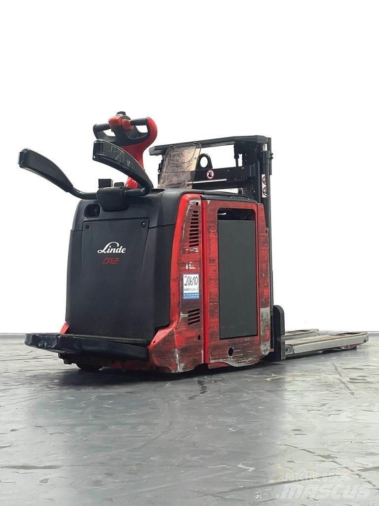 Linde D12AP-133 Deichselstapler