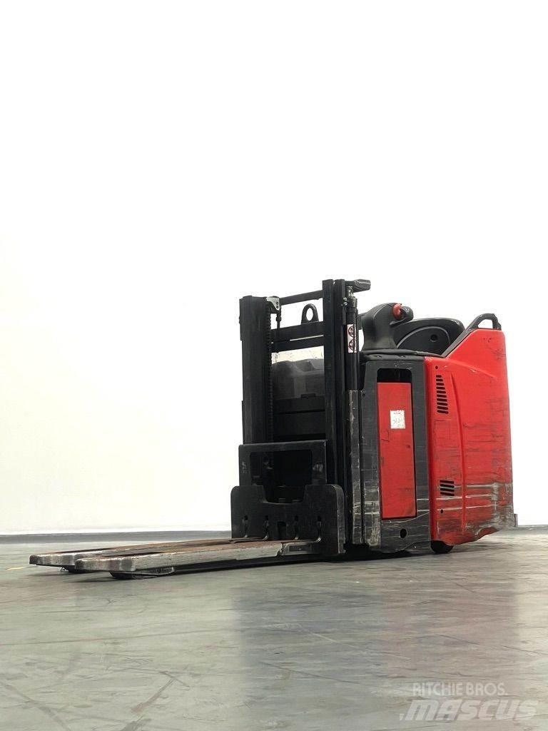 Linde D12HPSP-133 Deichselstapler