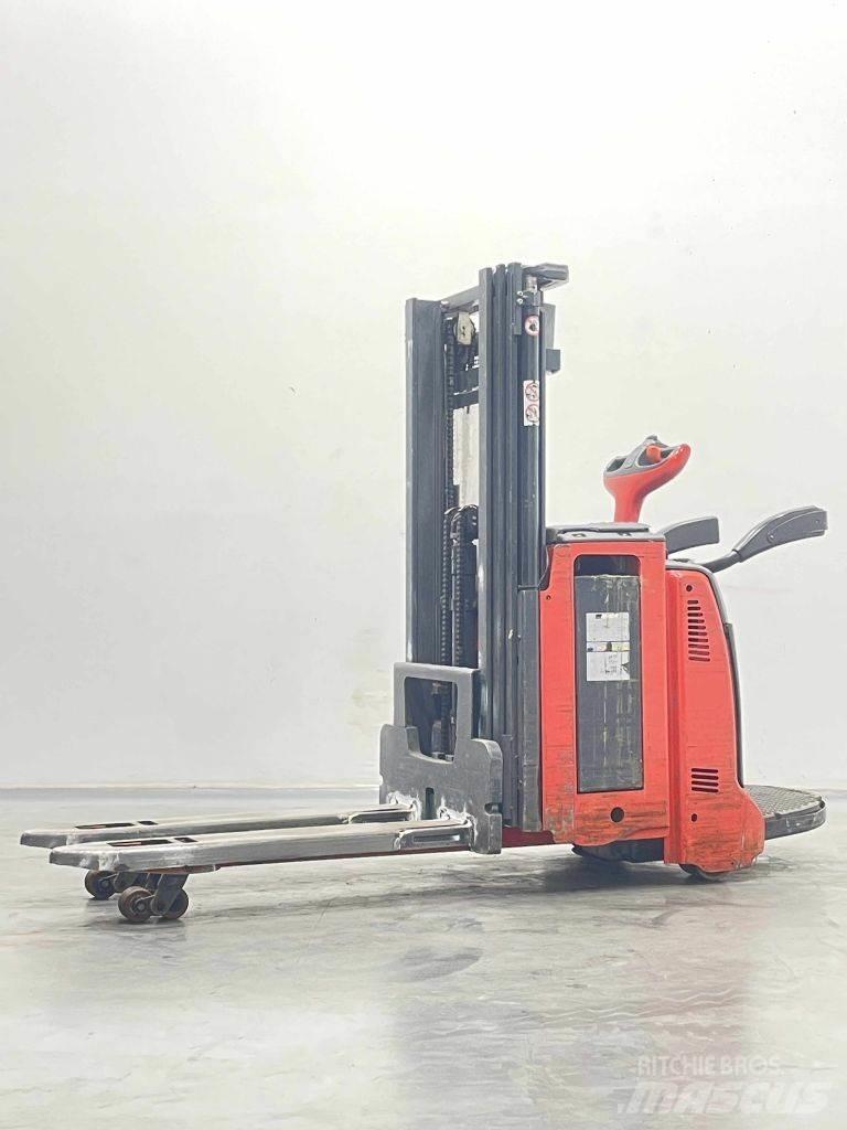 Linde D12LAP-133 Deichselstapler