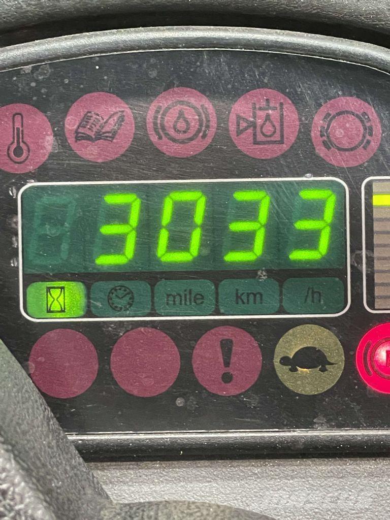 Linde P250-127 Schlepper