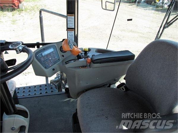 MacDon M150 Schwader