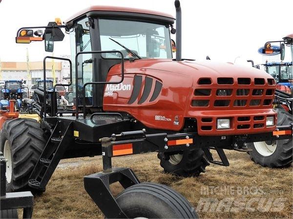 MacDon M155 Schwader