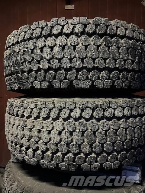  26.5X25 SNÖHJUL Reifen