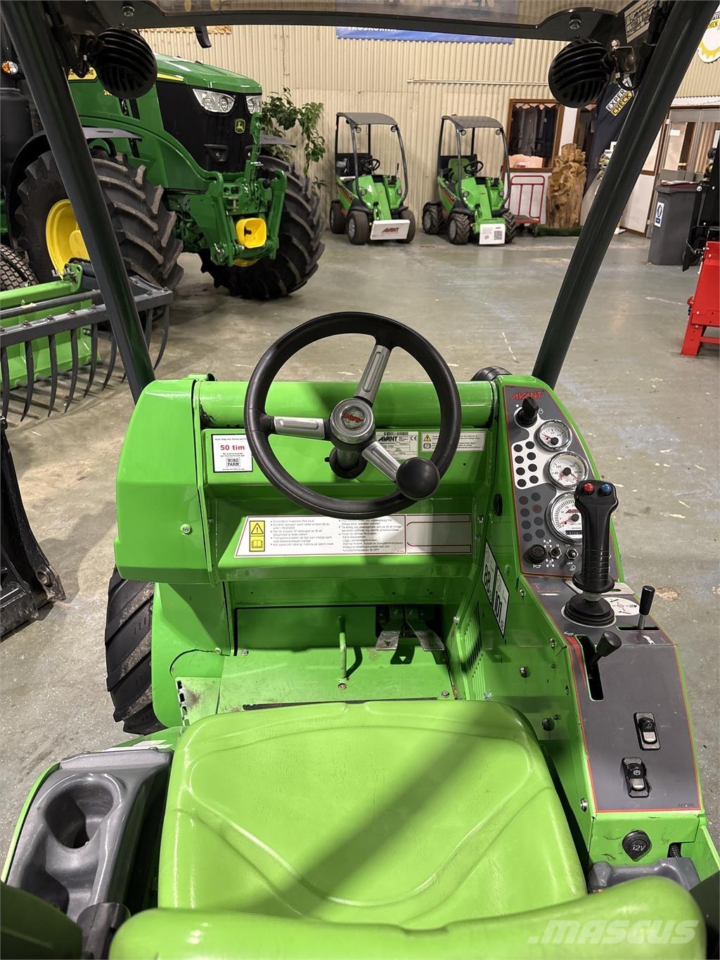 Avant 528 Kompaktlader