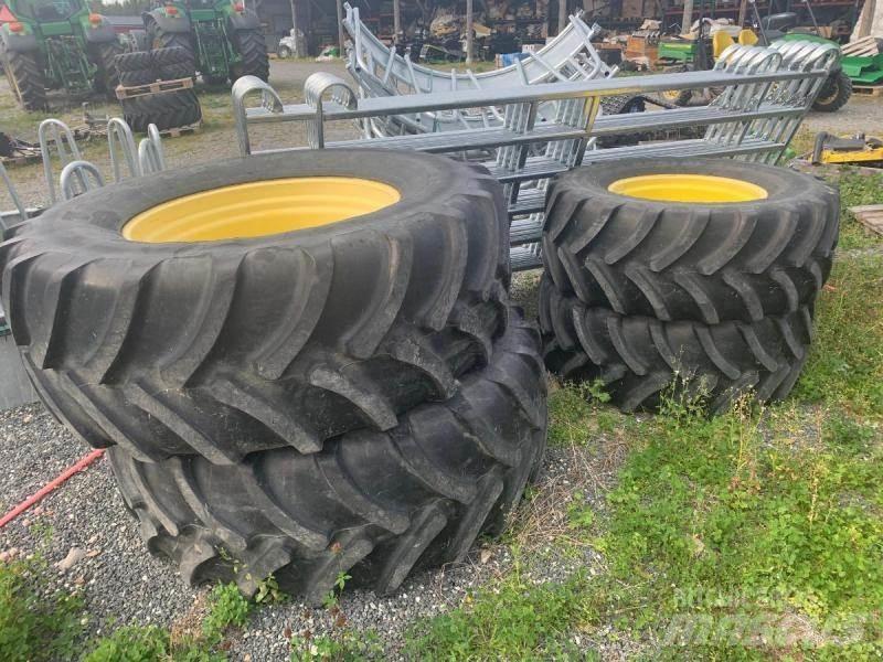 Firestone Däck på fälg Reifen