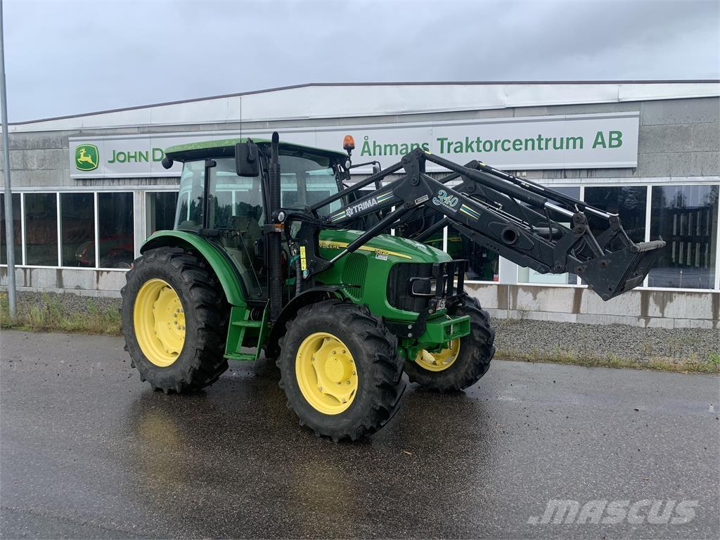 John Deere 5820 Traktoren
