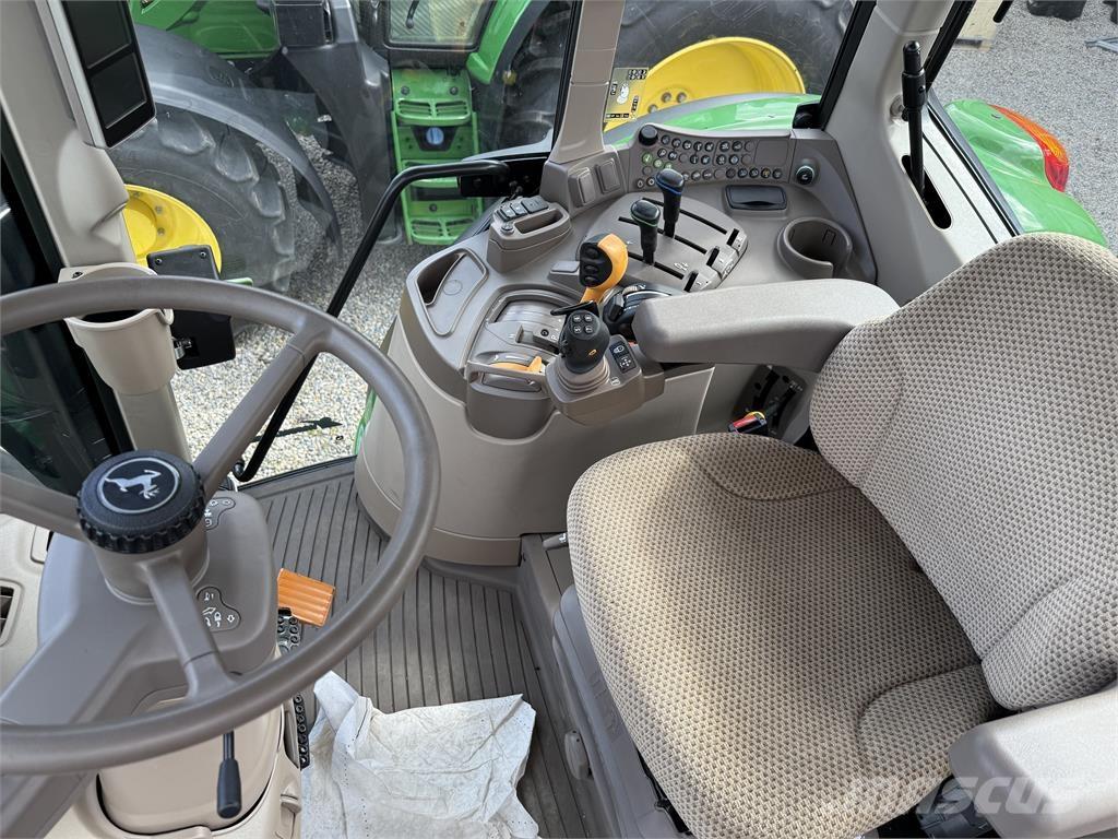 John Deere 6090M Traktoren