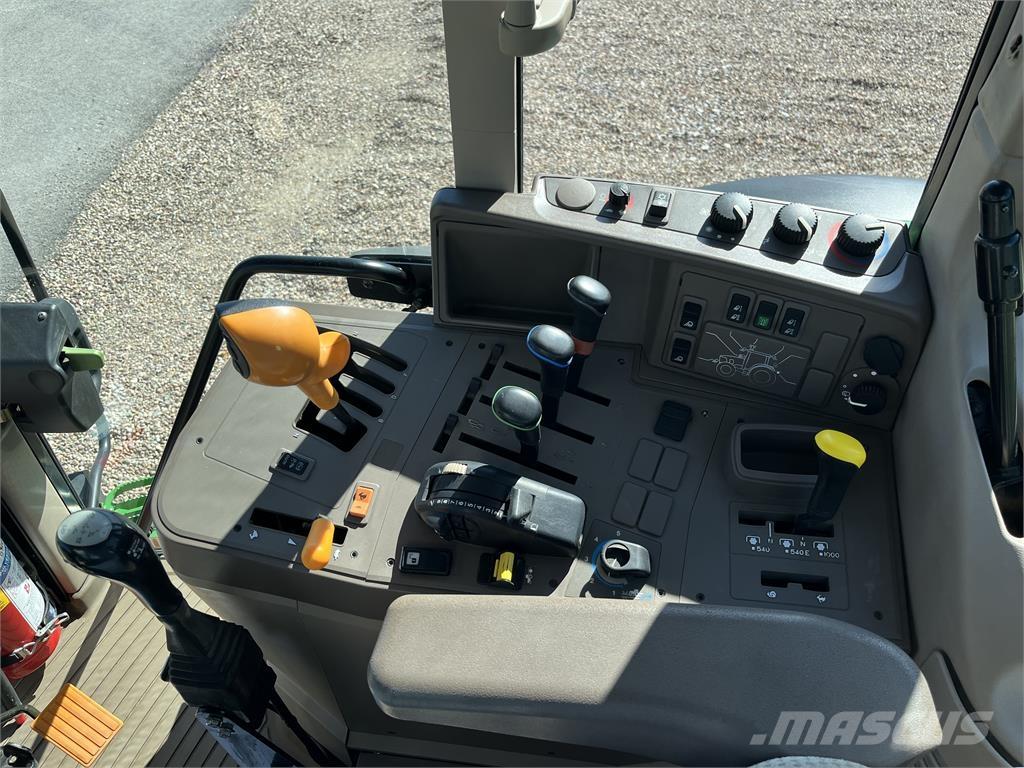 John Deere 6125M Traktoren