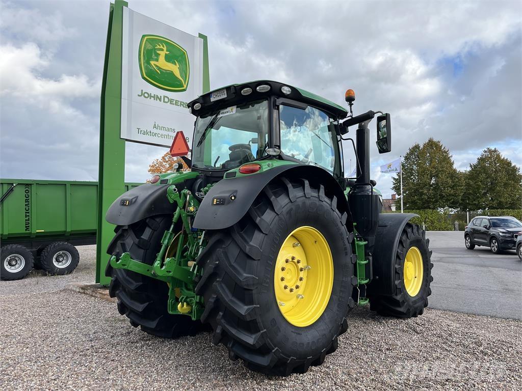 John Deere 6215R Traktoren
