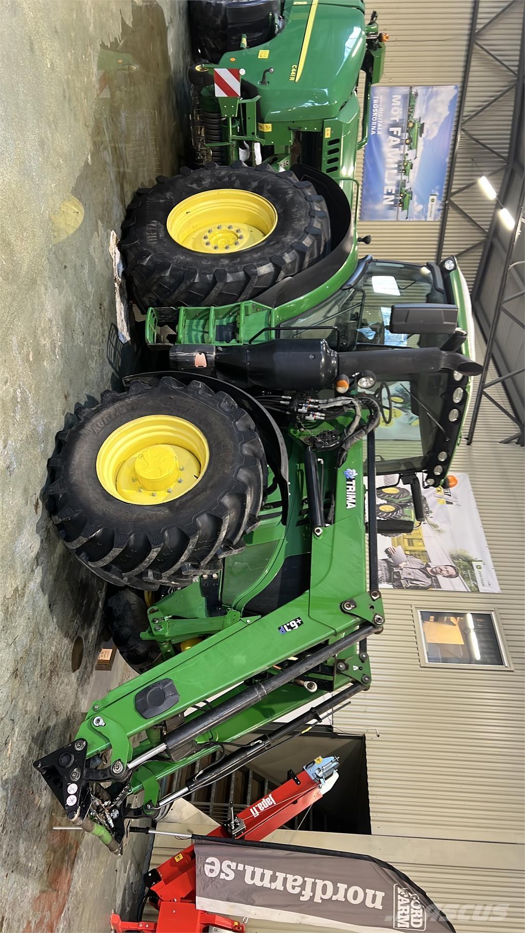 John Deere 6215R Traktoren