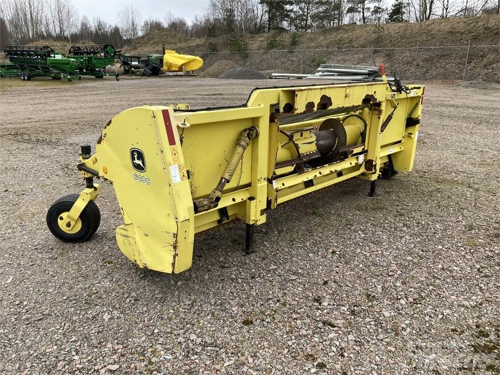 John Deere 640C Pick-up Zubehör Selbstfahrende Häcksler