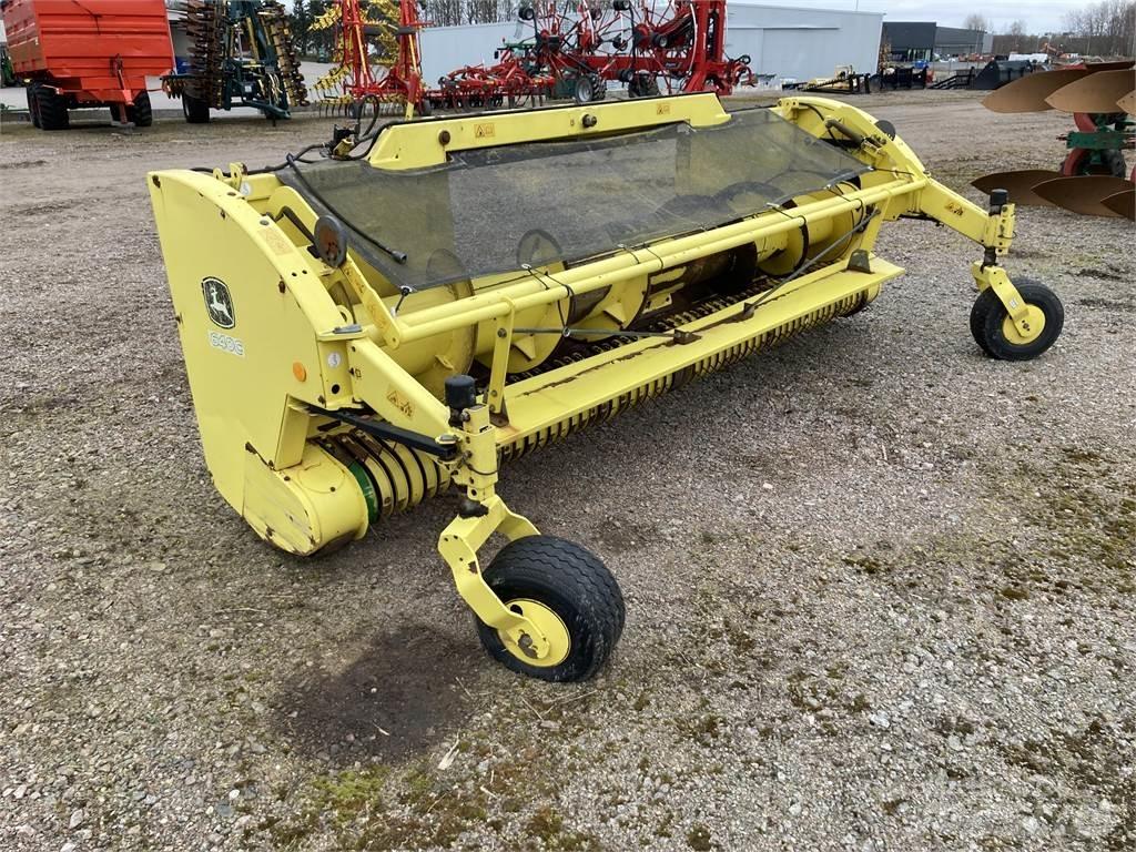 John Deere 640C Pick-up Zubehör Selbstfahrende Häcksler