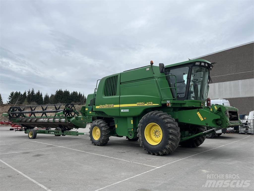 John Deere 9560i WTS Mähdrescher