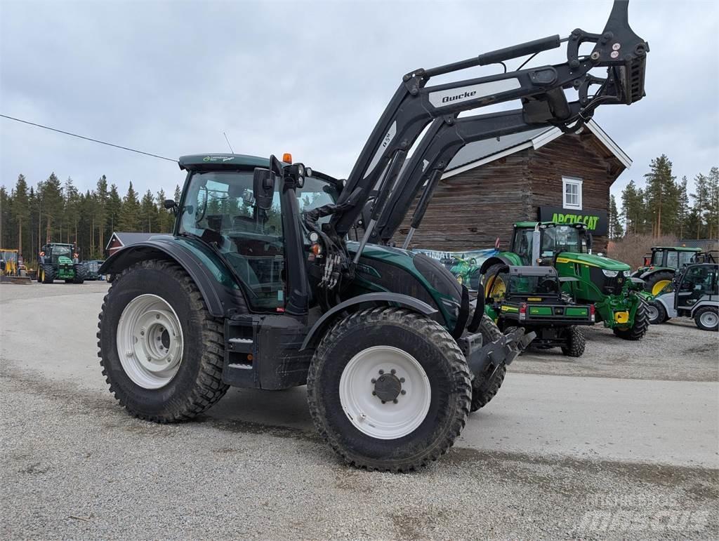 Valtra N154E Twintrac Traktoren