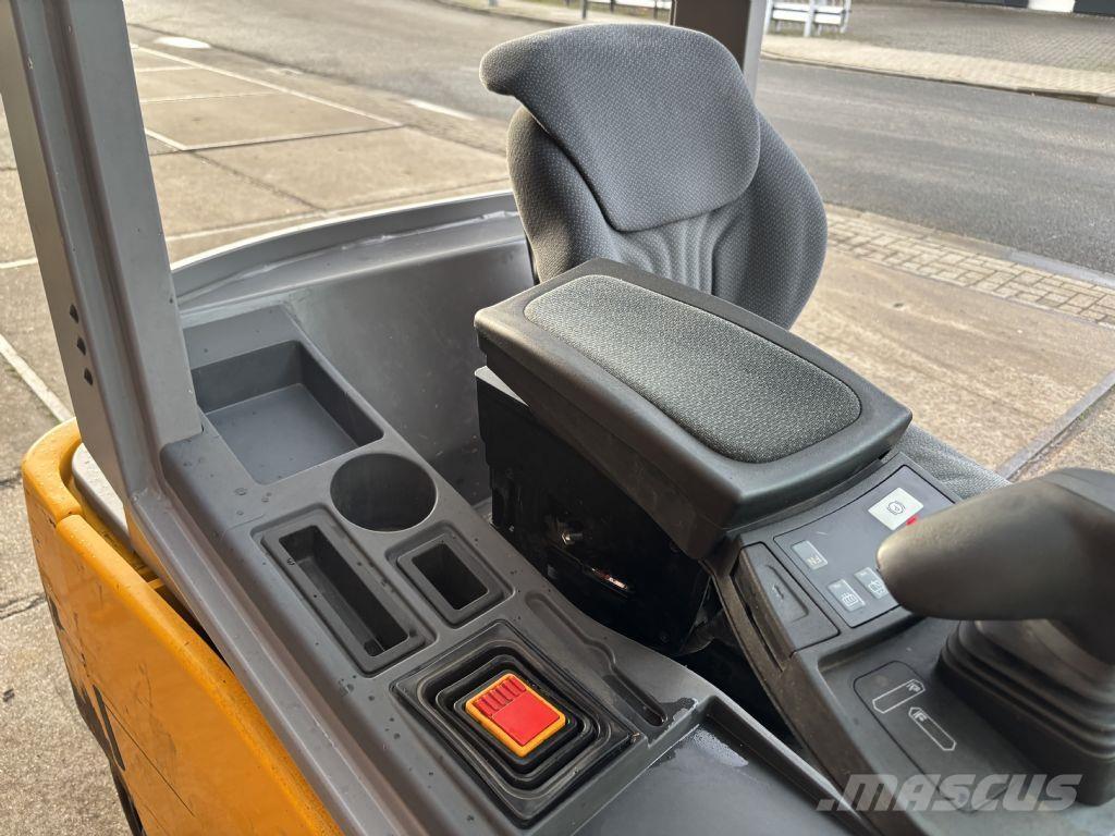 Jungheinrich EFG 320 Elektrische heftrucks