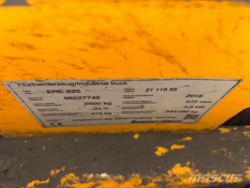 Jungheinrich ERE 225 Zelfrijdende stapelaars