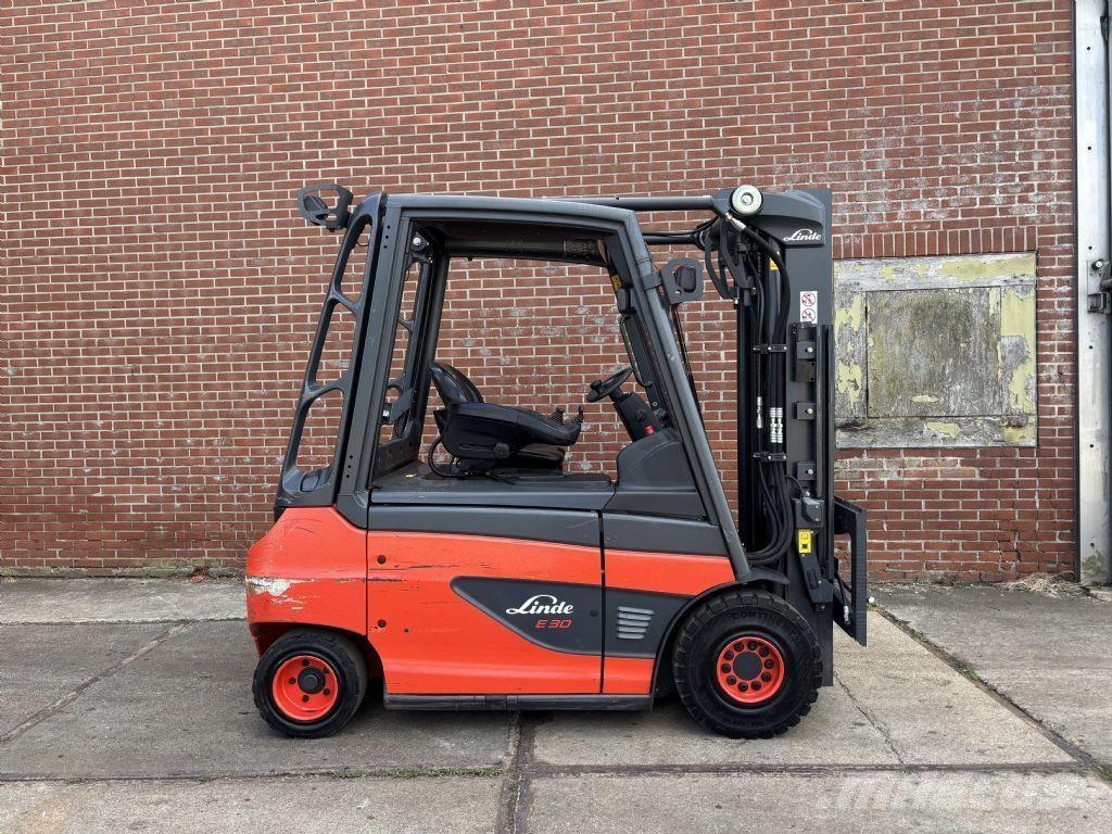Linde E30-01 Elektrische heftrucks