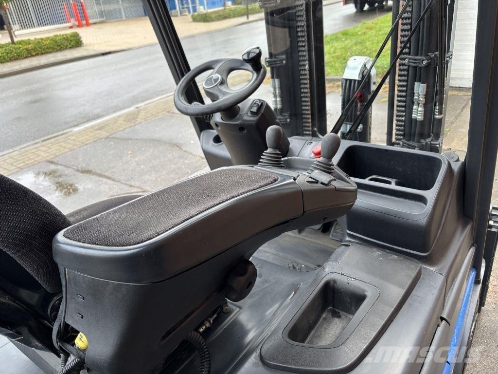 Linde E30L-01 Elektrische heftrucks