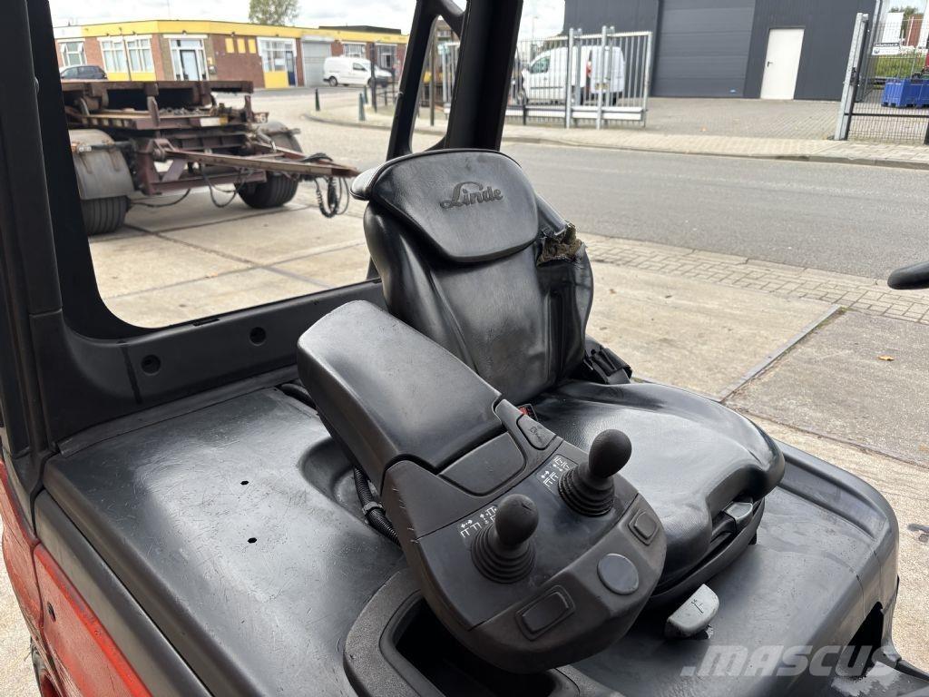 Linde E30L-01 Elektrische heftrucks
