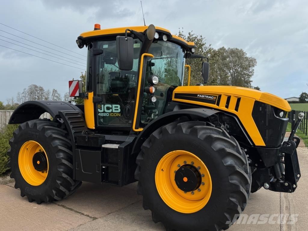 JCB 4220 iCON Traktoren