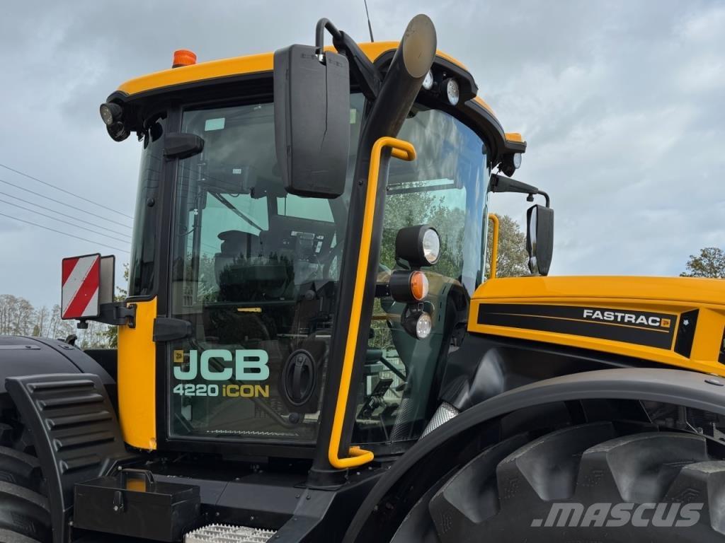 JCB 4220 iCON Traktoren