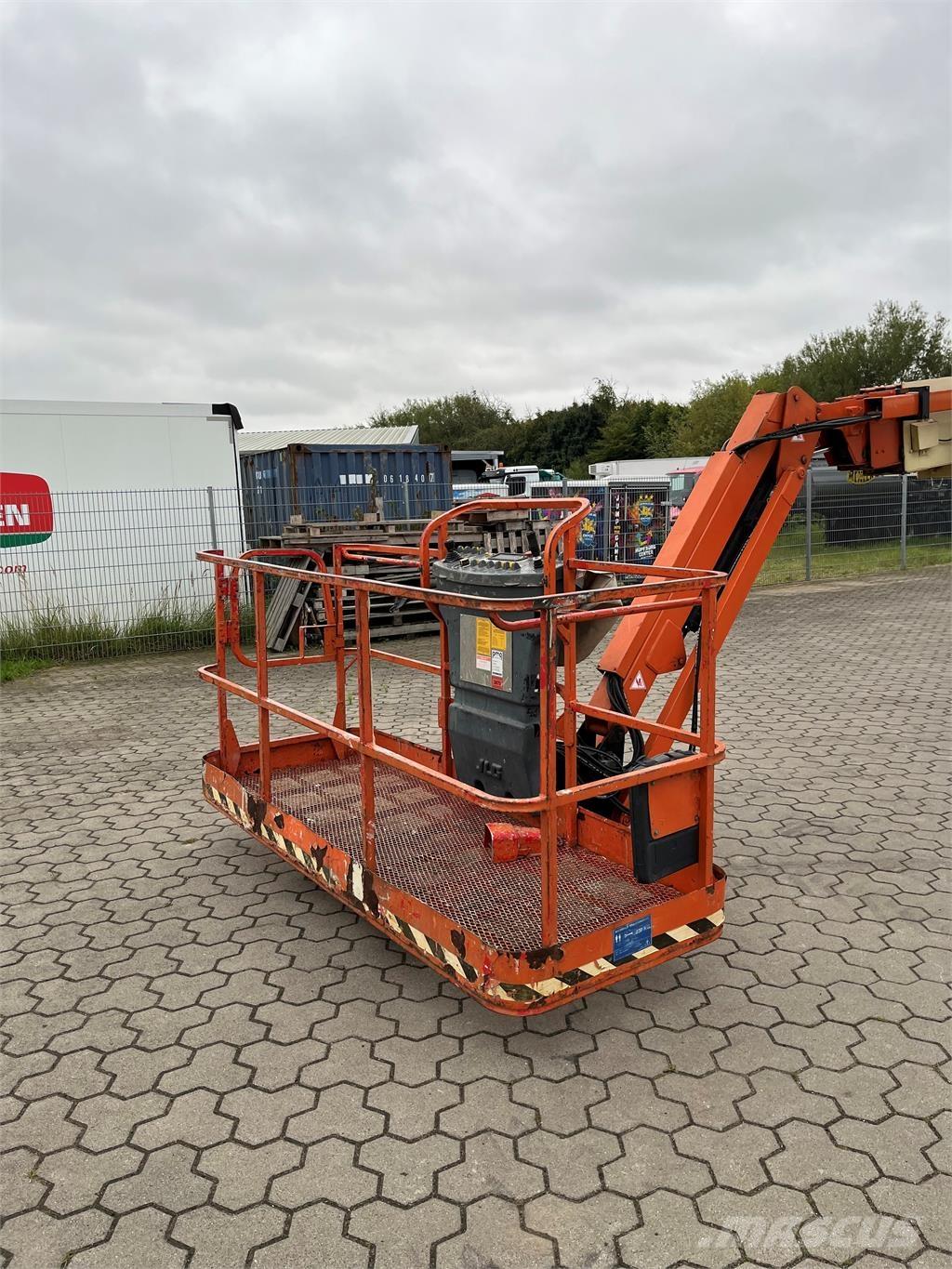 JLG 860 SJ Teleskopbühnen