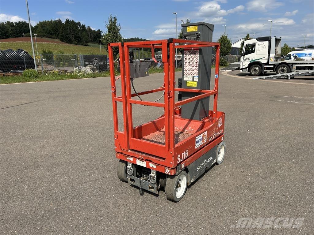 SkyJack SJ16 Kompakte selbstfahrende Hebebühnen