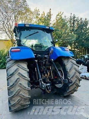 New Holland T7030 Traktoren