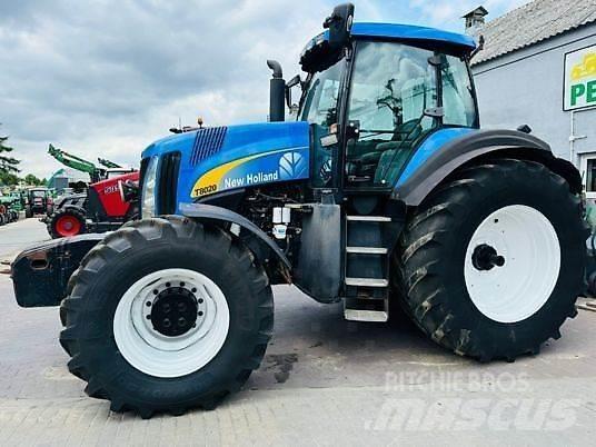 New Holland T8020 Traktoren