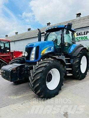 New Holland T8020 Traktoren