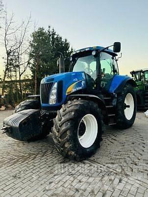 New Holland T8040 Traktoren