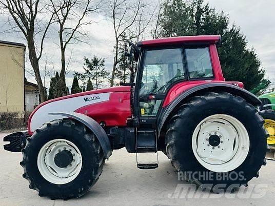 Valtra T160 Traktoren