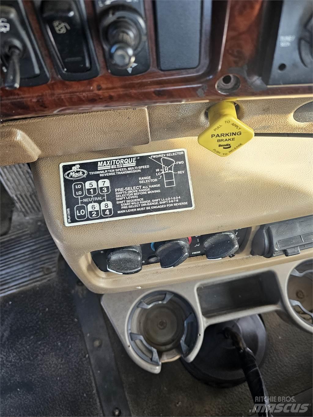Mack Granite Andere Fahrzeuge