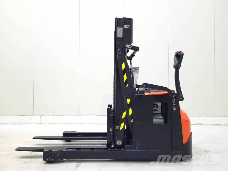 BT SWE120XR Reach-Stacker