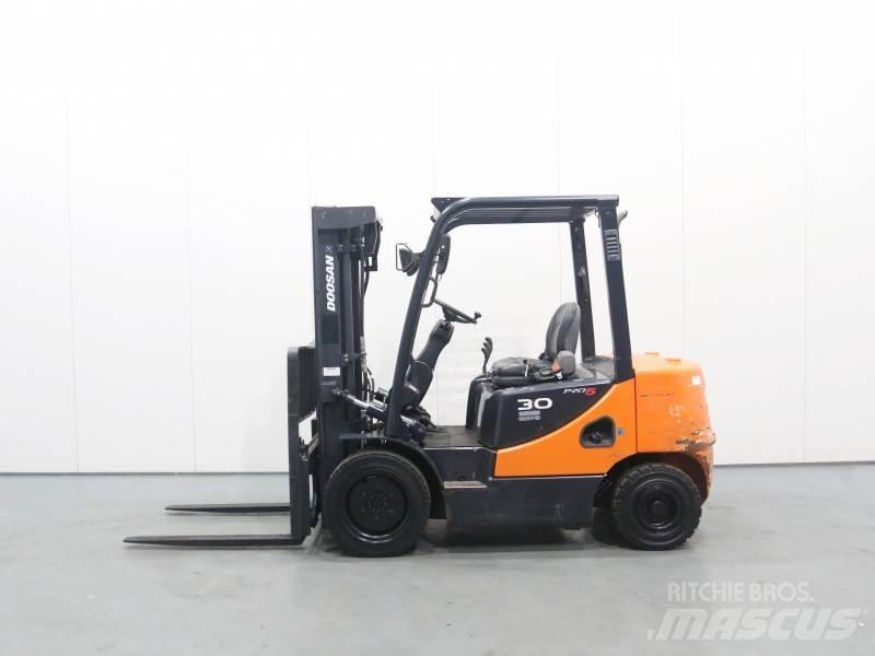Doosan D30S-5 Diesel heftrucks